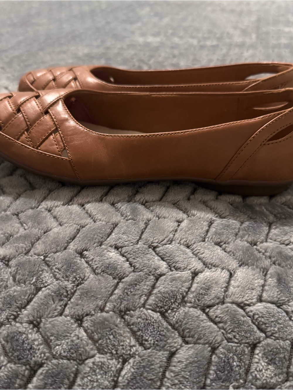 Clarks Collection Women's Tan Braided Slip-On Flats - Picture 3 of 10